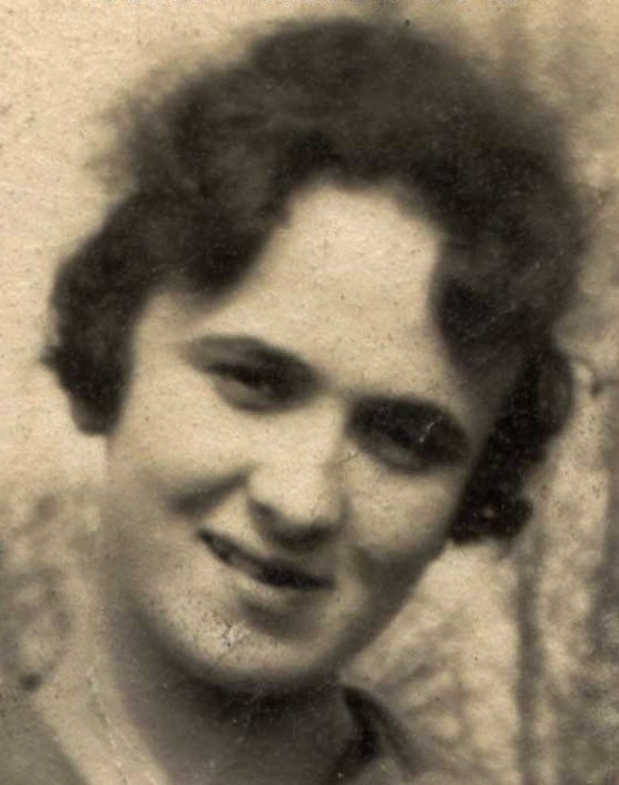 Esther Mascott