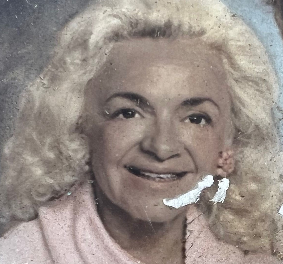 Kitty Handgis Kalabokes

1914-2007