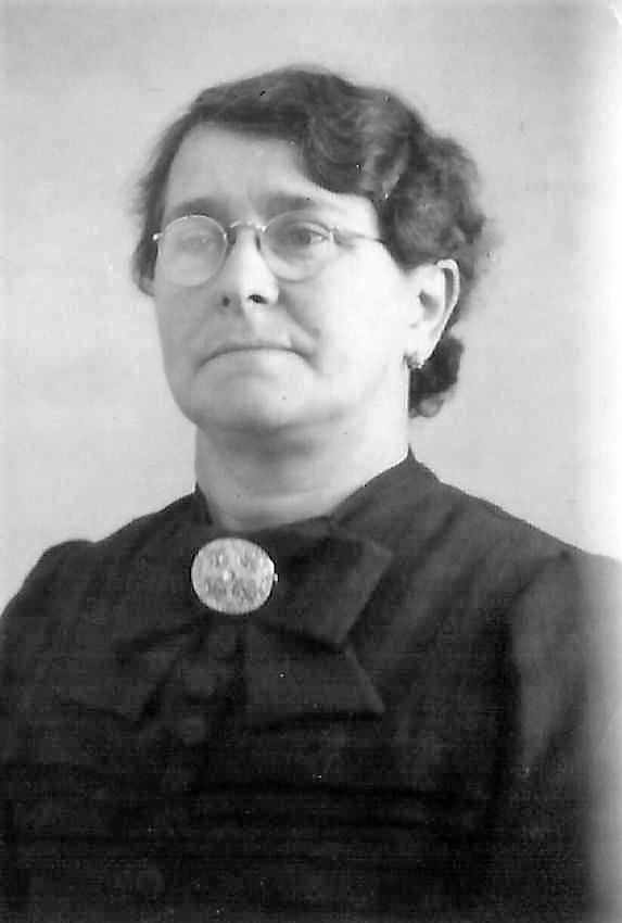 Lena Leons